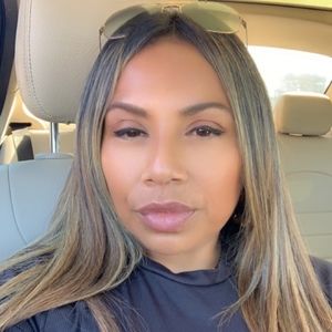 Meet your Posher, Claudia